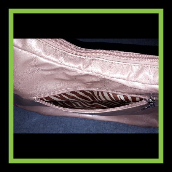 The Coolest New Purse! - Picture 6 of 7